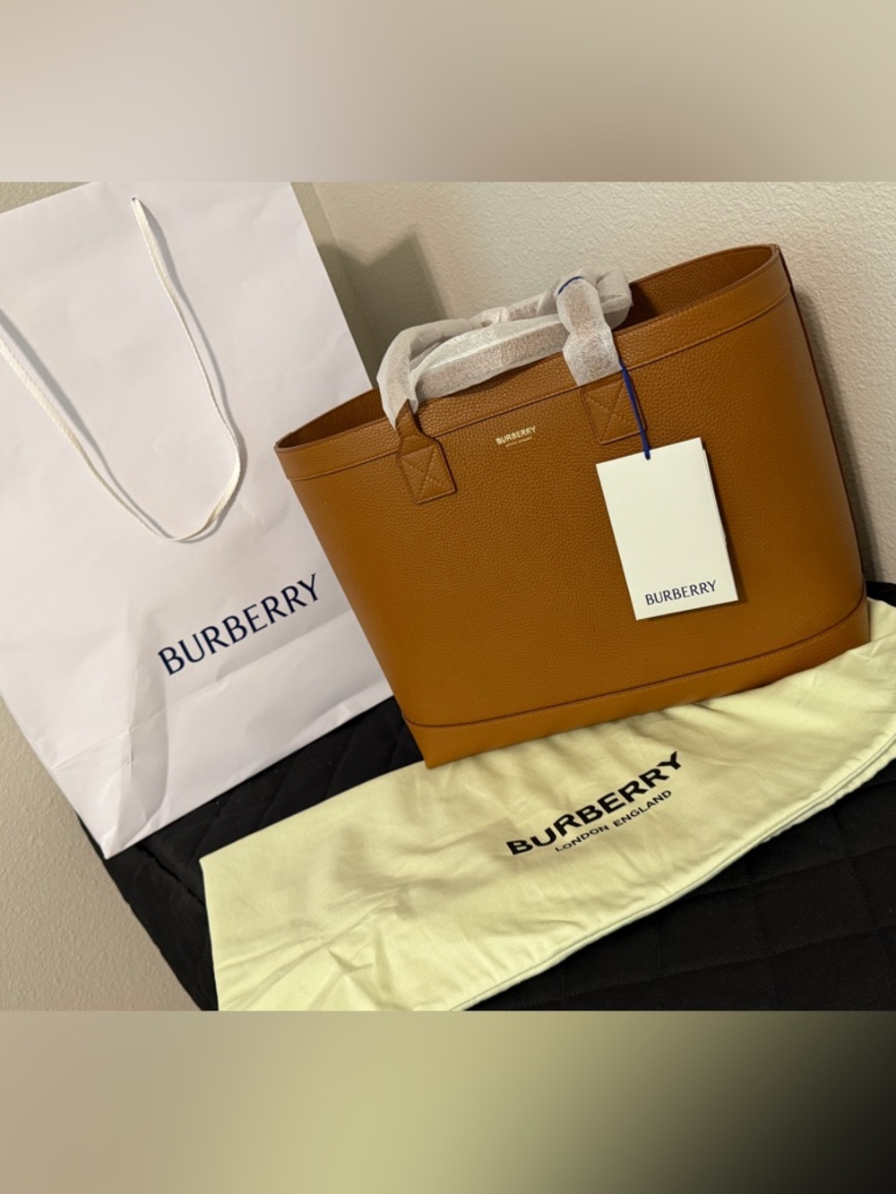 NWT Burberry Medium London Grainy Leather Tote in Tawny Brown